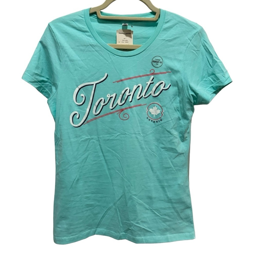 Toronto graphic tee - size M (fits like a small)